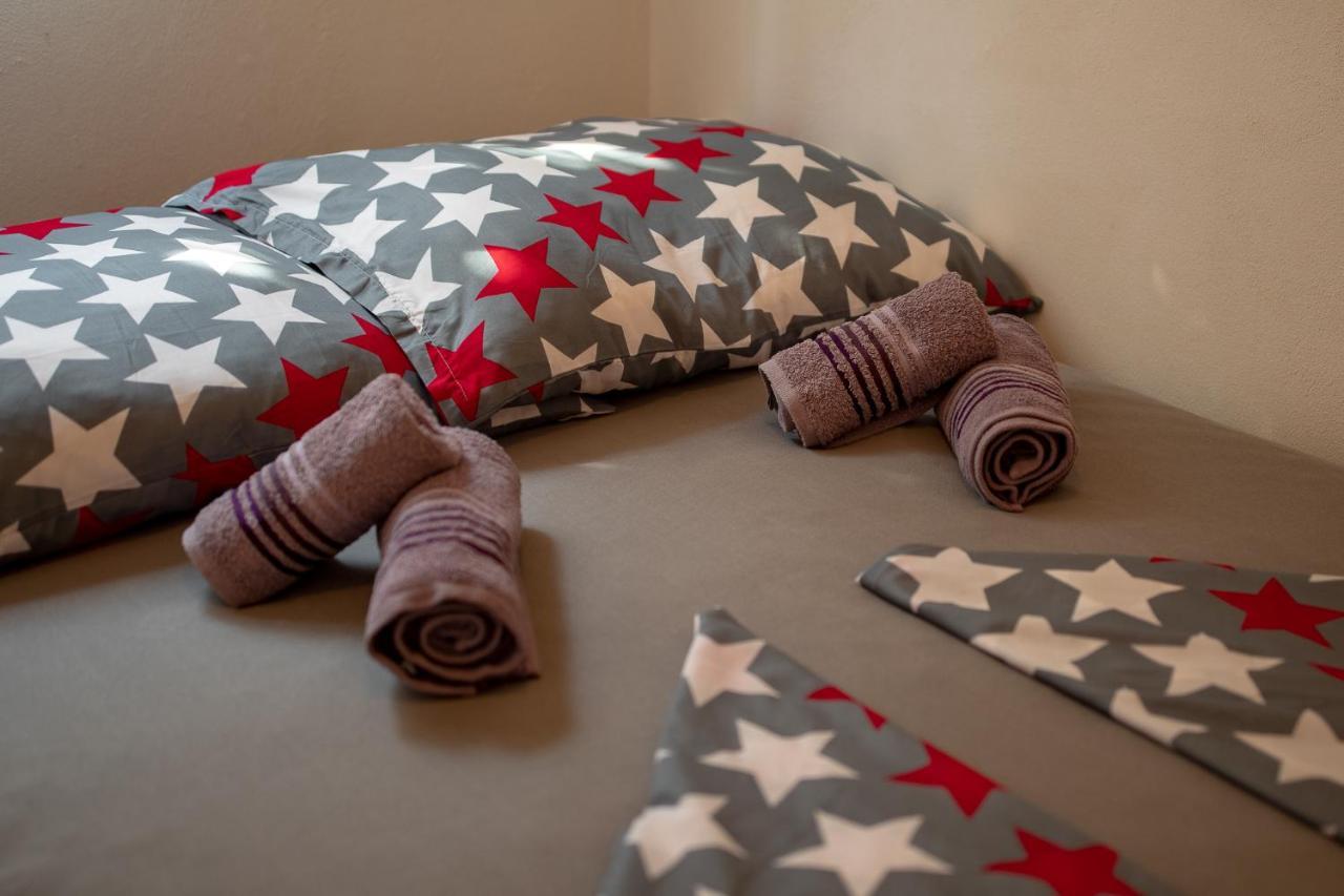 Apartman Kristo Vir Luaran gambar