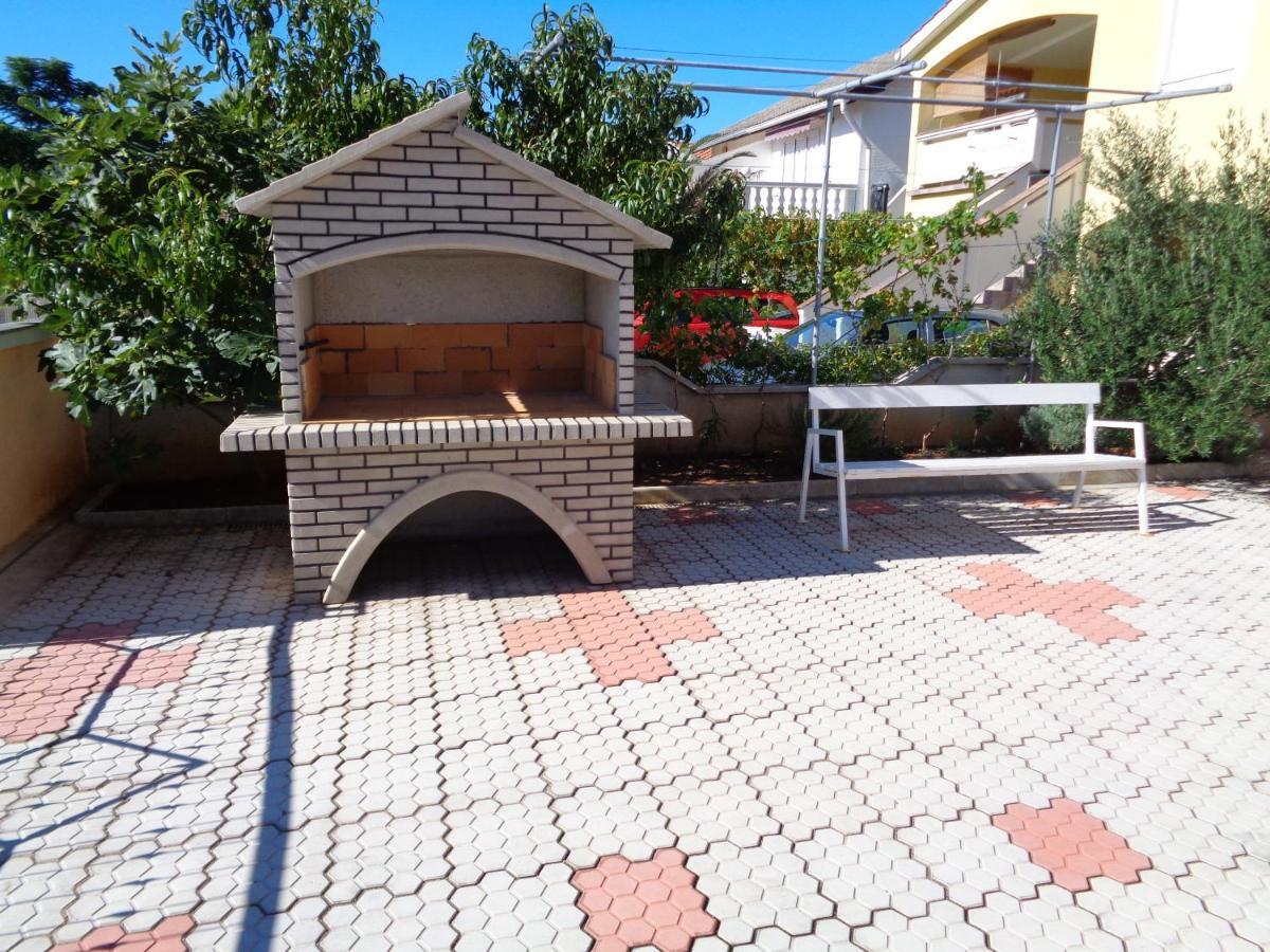 Apartman Kristo Vir Luaran gambar