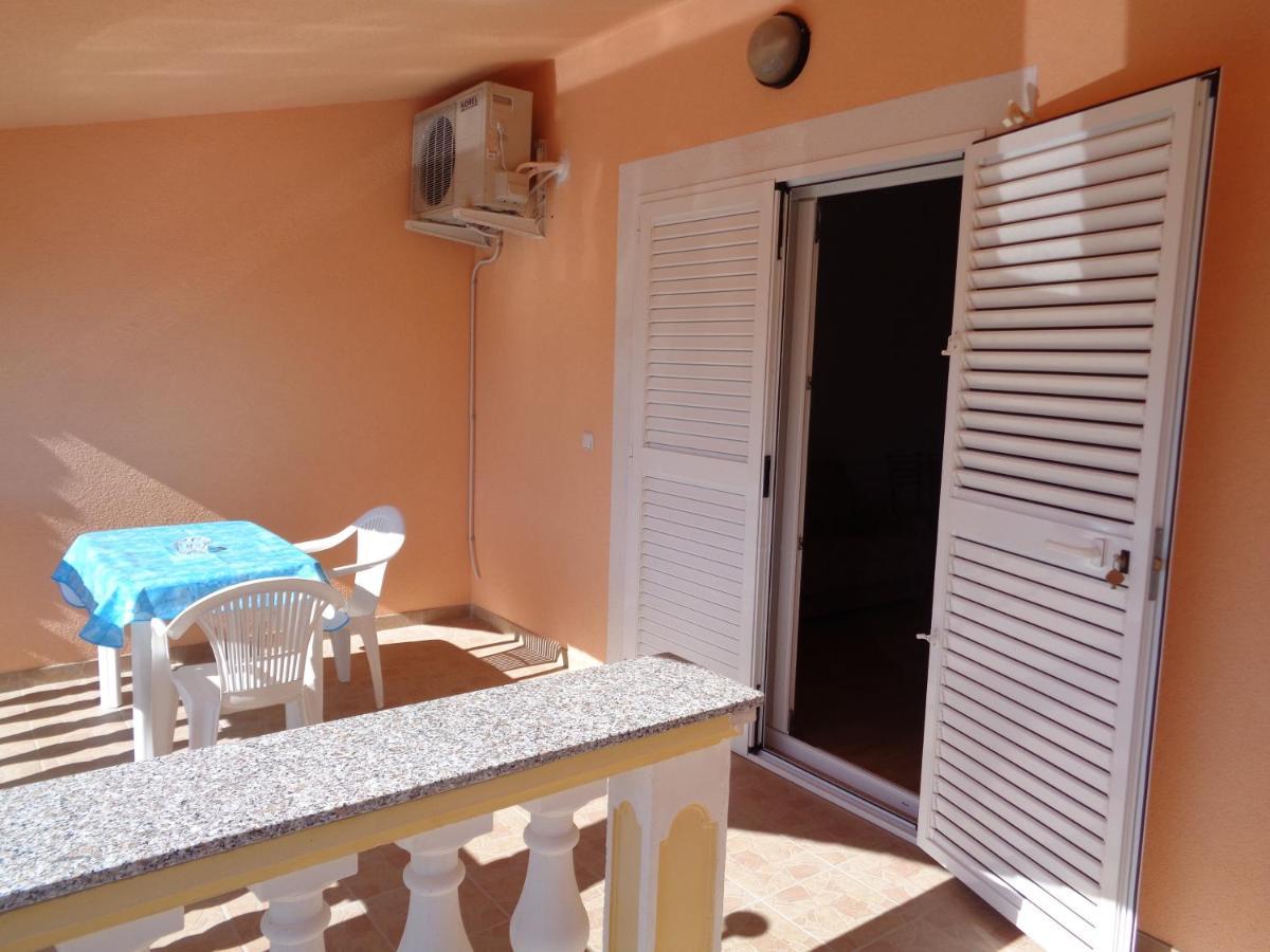 Apartman Kristo Vir Luaran gambar