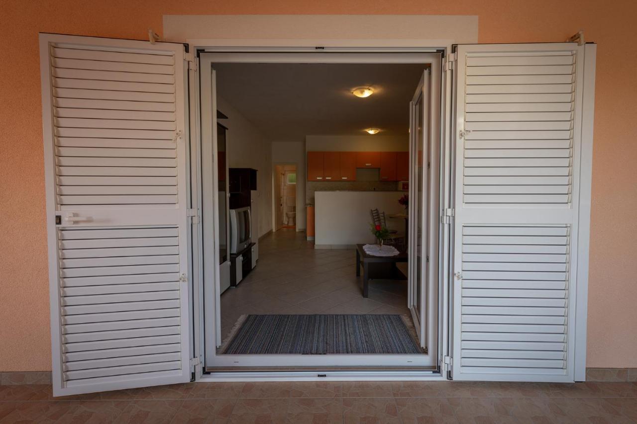 Apartman Kristo Vir Luaran gambar
