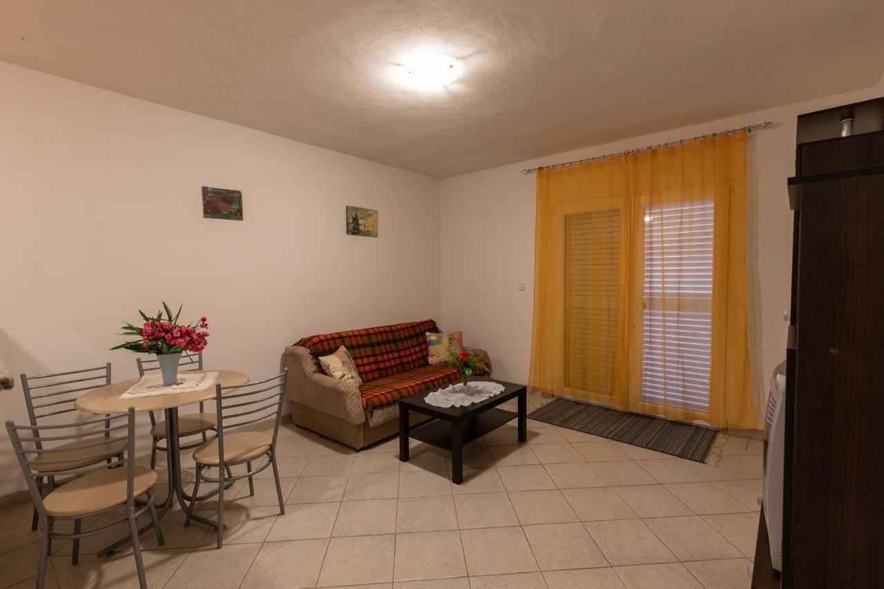 Apartman Kristo Vir Luaran gambar