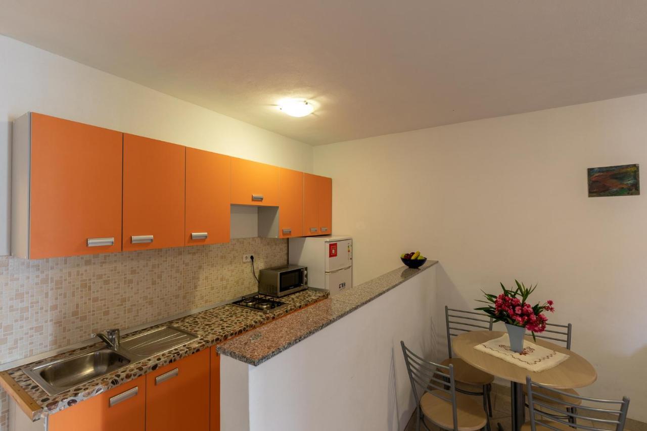 Apartman Kristo Vir Luaran gambar