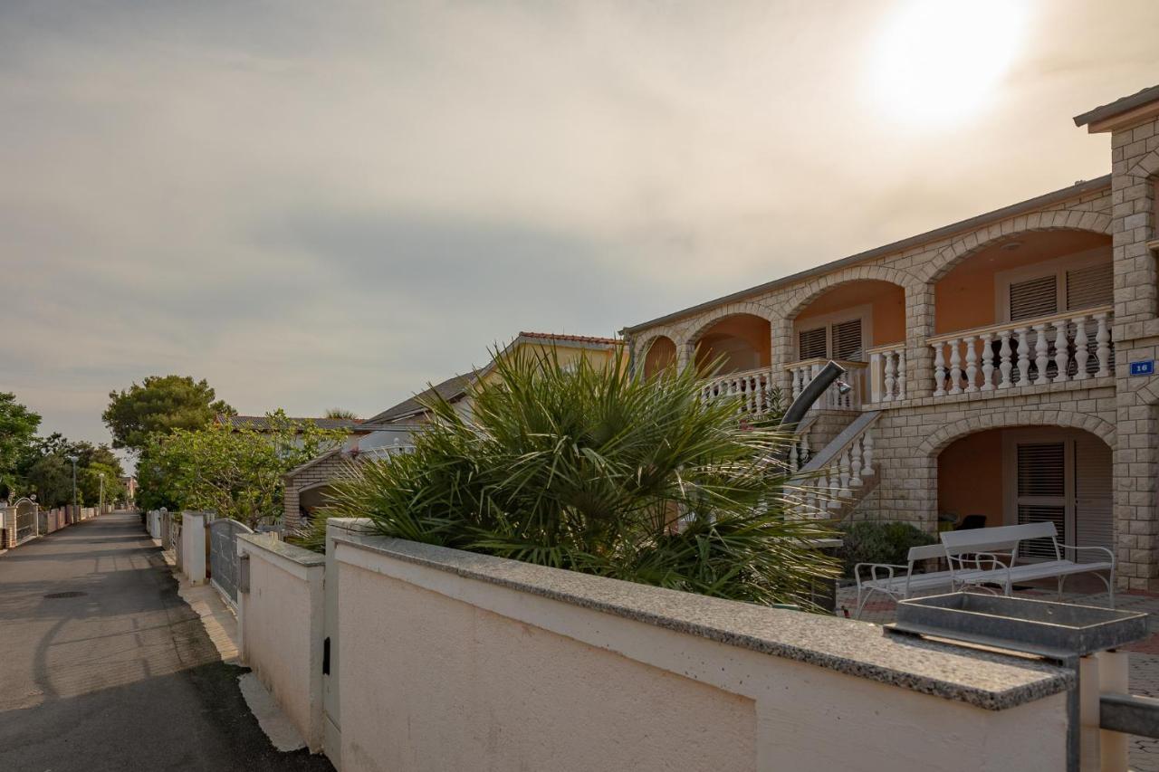 Apartman Kristo Vir Luaran gambar